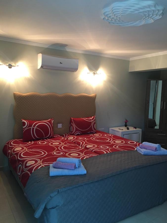 Livadia Studio Пафос Экстерьер фото